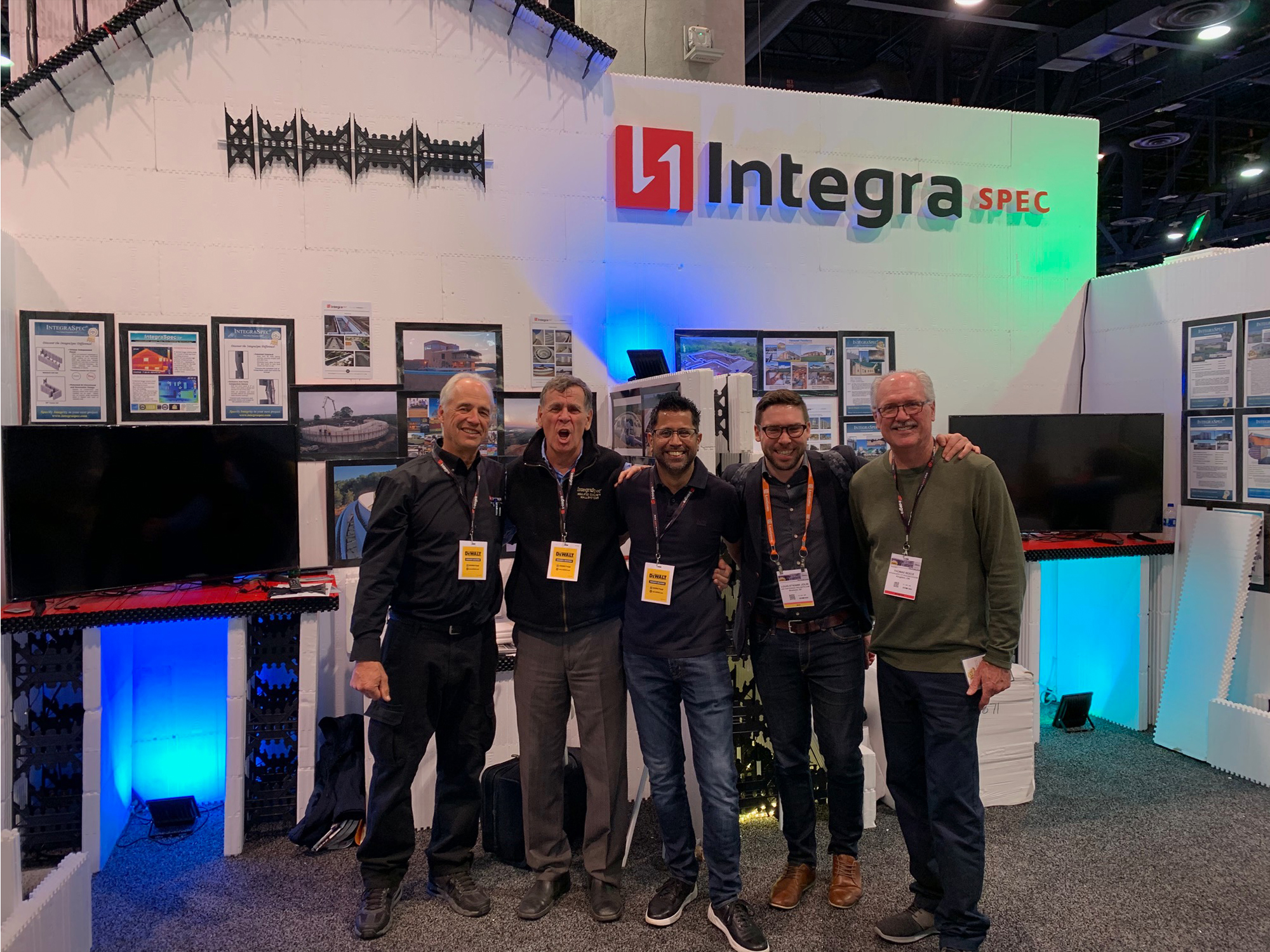 Images de la chronique Les Coffrages Isolants remporte 1er finaliste mondial Multilogements au ICF Builder Awards 2020 de Las Vegas !
